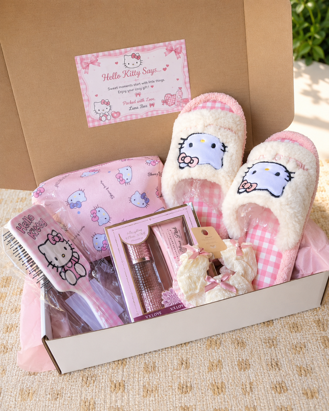 Hello Kitty Cozy Gift Box