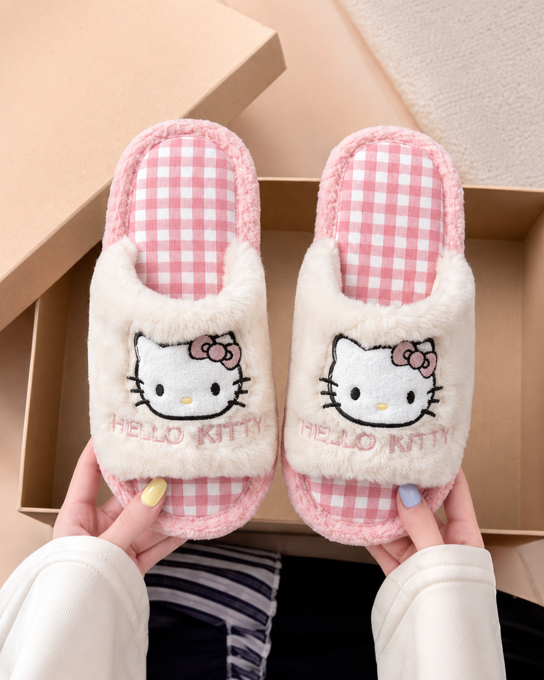 Hello Kitty Cozy Plush Slippers | سليبر فرو