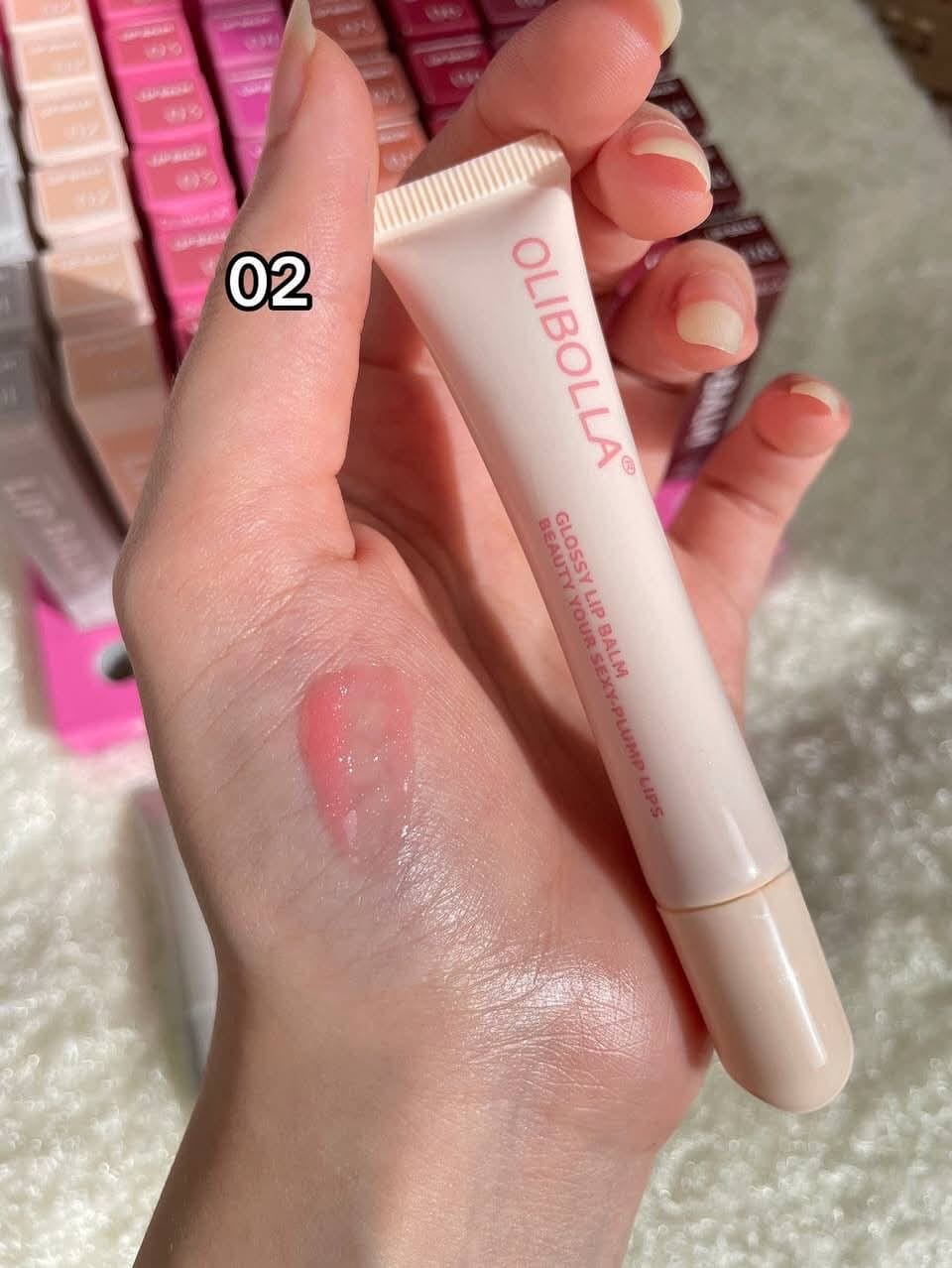 Olibolla Glossy Lip Balm –  جلوس مرطب للشفاه أوليبولا