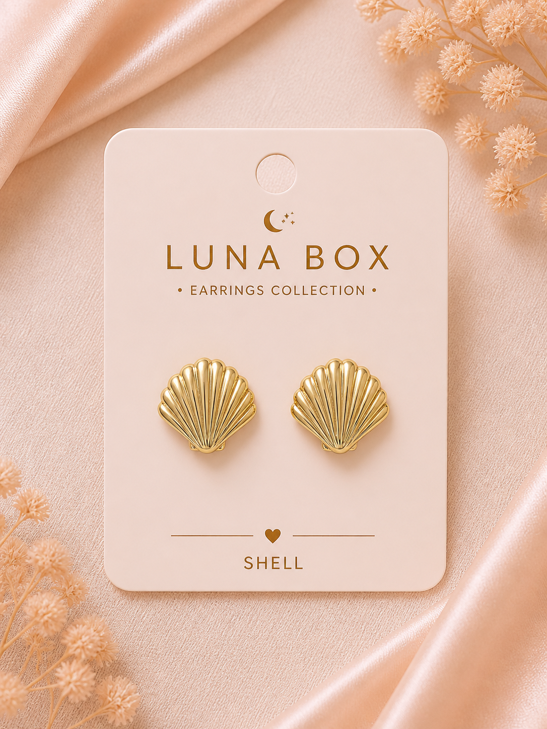 Golden Charm Earrings - أقراط ذهبية ساحرة