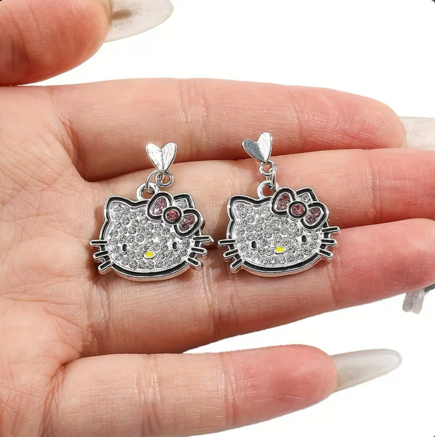 Hello Kitty Necklace &amp; Earrings Set -  طقم عقد وحلق هالو كيتي