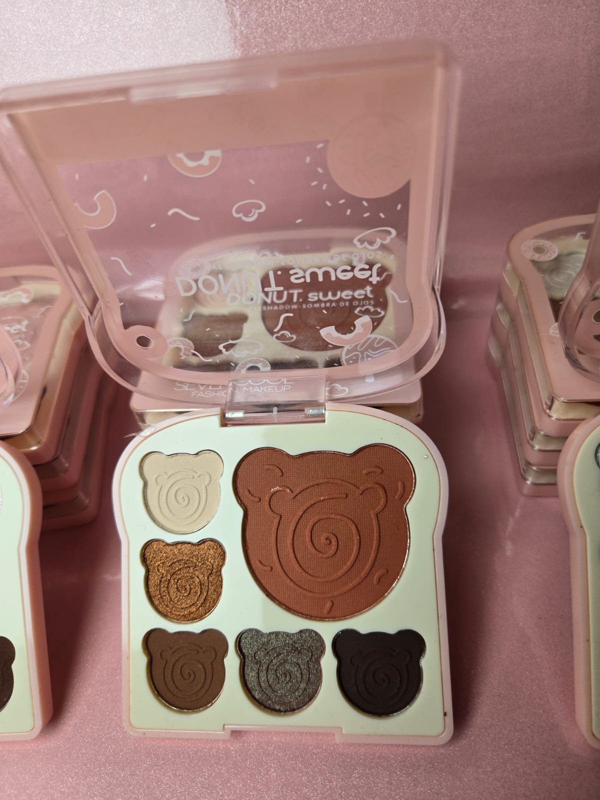Teddy Bear Eyeshadow Palette - باليت ظلال عيون الدبدوب