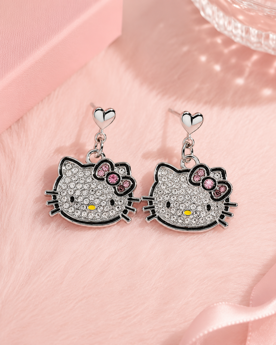 Hello Kitty Charms Bracelet & Earrings Set - طقم إسوارة وحلق هالو كيتي شارمز